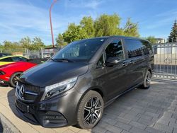 Grau Gebraucht 2021 Mercedes V300 Avantgarde Van / Kleinbus | 48.900 € (Etwas zu teuer)