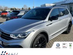 Silber Gebraucht 2024 VW Tiguan Allspace R-line SUV | 50.836 € (Teuer)