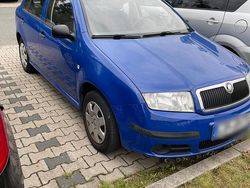 Blau Gebraucht 2005 Skoda Fabia Kleinwagen | 850 € (Guter Preis)