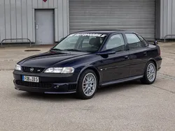 Blau Gebraucht 1998 Opel Vectra Limousine | 14.900 €