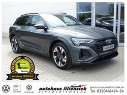 Grau Gebraucht 2023 Audi e-tron Ambiente SUV | 58.950 € (Teuer)