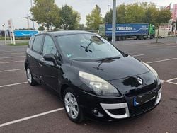Schwarz Gebraucht 2011 Renault Scénic III Dynamique Van / Kleinbus | 3.100 € (Guter Preis)