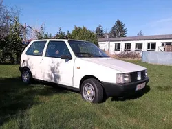 Beige Gebraucht 1983 Fiat Uno Kleinwagen | 9.600 €