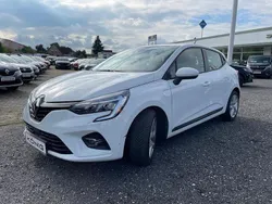 Weiss Gebraucht 2021 Renault Clio V Business Limousine | 12.997 € (Fairer Preis)