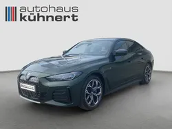 Sanremo green metallic Gebraucht 2022 BMW i4 Performance Limousine | 41.885 € (Fairer Preis)