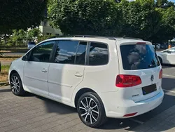 Weiß Gebraucht 2012 VW Touran Comfortline Van / Kleinbus | 10.450 € (Etwas zu teuer)