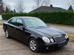 Schwarz Gebraucht 2006 Mercedes E220 Limousine | 8.500 € (Teuer)
