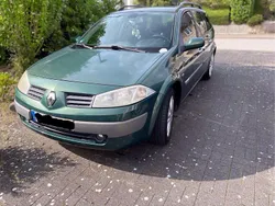 Grün Gebraucht 2004 Renault Mégane GrandTour Dynamique Kombi | 650 € (Superpreis)