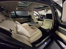 Schwarz Gebraucht 2017 BMW 750L Executive Limousine | 39.270 € (Etwas zu teuer)