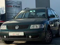Grün Gebraucht 2001 VW Passat Kombi | 1.690 € (Fairer Preis)