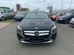 Schwarz Gebraucht 2015 Mercedes GLA200 SUV | 15.500 € (Fairer Preis)