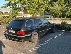 Schwarz Gebraucht 2001 BMW 318 Kombi | 1.850 €