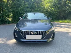 Grau Gebraucht 2018 Hyundai i30 Premium Limousine | 16.790 € (Fairer Preis)
