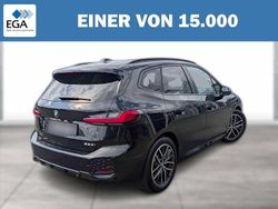 Schwarz metallic Gebraucht 2024 BMW 223 Active Tourer M Sport Van / Kleinbus | 40.500 € (Fairer Preis)