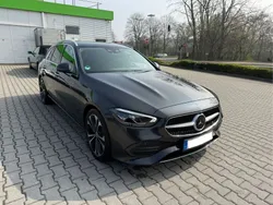 Grau Gebraucht 2021 Mercedes C200 Avantgarde Kombi | 28.950 € (Guter Preis)