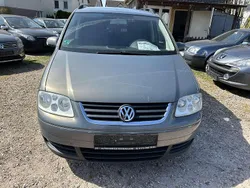 Grau Gebraucht 2003 VW Touran Van / Kleinbus | 1.590 € (Guter Preis)