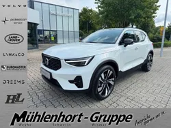 Weiß Gebraucht 2024 Volvo XC40 Ultra SUV | 41.490 € (Teuer)