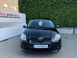 Schwarz Gebraucht 2007 Toyota Auris Luna Limousine | 3.200 € (Etwas zu teuer)