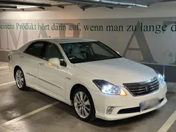 Weiß Gebraucht 2010 Toyota Crown Limousine | 14.999 €