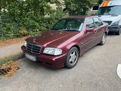 Violet Gebraucht 1998 Mercedes C180 Limousine | 2.600 € (Guter Preis)