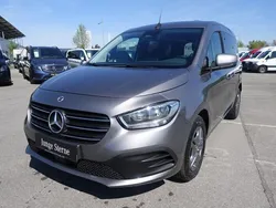 Grau Gebraucht 2023 Mercedes 180 Style Limousine | 24.590 € (Superpreis)