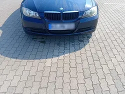 Blau Gebraucht 2007 BMW 318 Limousine | 4.500 € (Teuer)