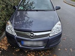 Blau Gebraucht 2009 Opel Astra Limousine | 4.100 € (Fairer Preis)
