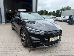 Schwarz Gebraucht 2023 Ford Mustang Mach-E Premium SUV | 34.990 € (Superpreis)