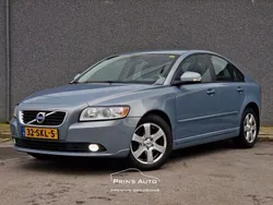 Blau Gebraucht 2011 Volvo S40 Momentum Limousine | 4.900 €