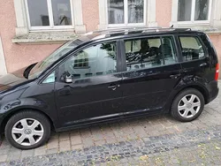 Schwarz Gebraucht 2006 VW Touran Van / Kleinbus | 3.500 € (Fairer Preis)