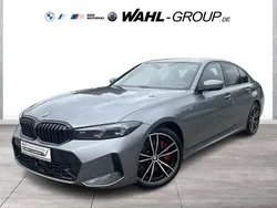 Grau Gebraucht 2024 BMW 330 Shadowline Limousine | 47.890 € (Fairer Preis)