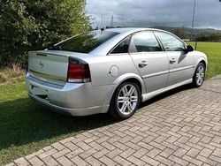 Grau Gebraucht 2002 Opel Vectra GTS Limousine | 1.500 € (Fairer Preis)