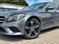 Grau Gebraucht 2020 Mercedes C300 Kombi | 20.950 € (Superpreis)