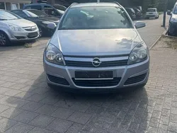 Silber Gebraucht 2005 Opel Astra Edition Limousine | 2.490 € (Fairer Preis)