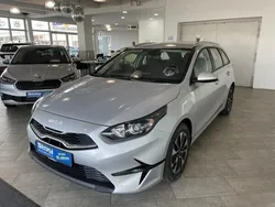 Silber (silber sparkling silber) Neu 2024 Kia Ceed Sportswagon Kombi | 19.990 €