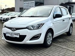 Weiß Gebraucht 2014 Hyundai i20 Edition Limousine | 4.990 € (Fairer Preis)
