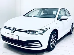Weiß Gebraucht 2022 VW Golf VIII Style Limousine | 20.880 € (Fairer Preis)