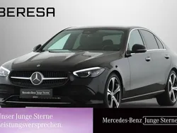 Schwarzlack obsidianschwarz Gebraucht 2022 Mercedes C200 Avantgarde Limousine | 34.480 € (Fairer Preis)