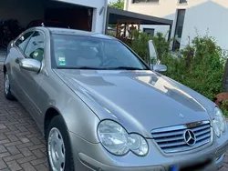 Grau Gebraucht 2004 Mercedes C200 Coupé | 2.300 €