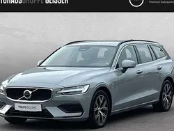 Grau Gebraucht 2024 Volvo V60 Core Kombi | 34.451 € (Superpreis)