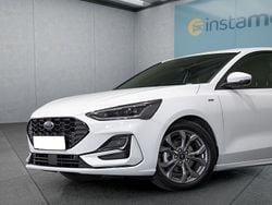 Weiß Gebraucht 2024 Ford Focus ST-Line X Limousine | 25.199 € (Fairer Preis)