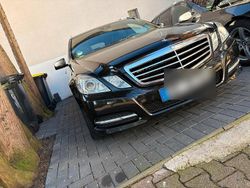 Schwarz Gebraucht 2011 Mercedes E350 Kombi | 5.700 € (Superpreis)