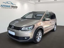 Beige Gebraucht 2014 VW Touran Cross R Van / Kleinbus | 19.880 €
