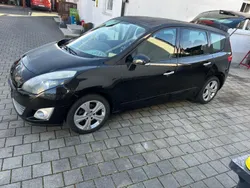 Schwarz Gebraucht 2010 Renault Grand Scénic III Dynamique Van / Kleinbus | 3.850 € (Guter Preis)