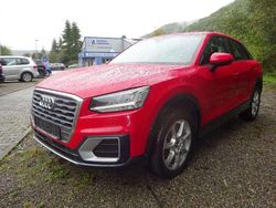 Tangorot Gebraucht 2016 Audi Q2 Sport SUV | 17.400 € (Fairer Preis)
