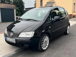 Schwarz Gebraucht 2010 Fiat Idea Van / Kleinbus | 2.000 €