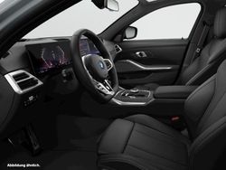 Grau Gebraucht 2024 BMW 330e M Sport Kombi | 55.165 €