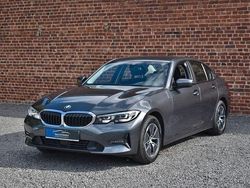 Grau Gebraucht 2021 BMW 318 Performance Limousine | 19.700 € (Guter Preis)