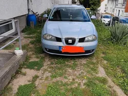 Blau Gebraucht 2002 Seat Ibiza Limousine | 500 € (Guter Preis)