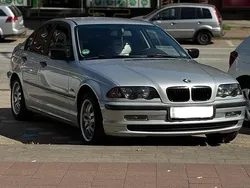 Silber Gebraucht 2000 BMW 318 Limousine | 4.200 € (Teuer)